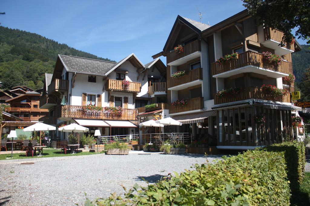 Logis Hotel Gai Soleil ซาโมอ็องส์ ภายนอก รูปภาพ