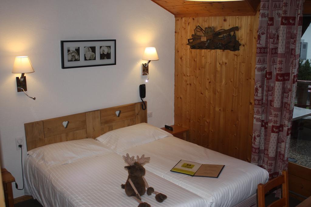 Logis Hotel Gai Soleil ซาโมอ็องส์ ภายนอก รูปภาพ