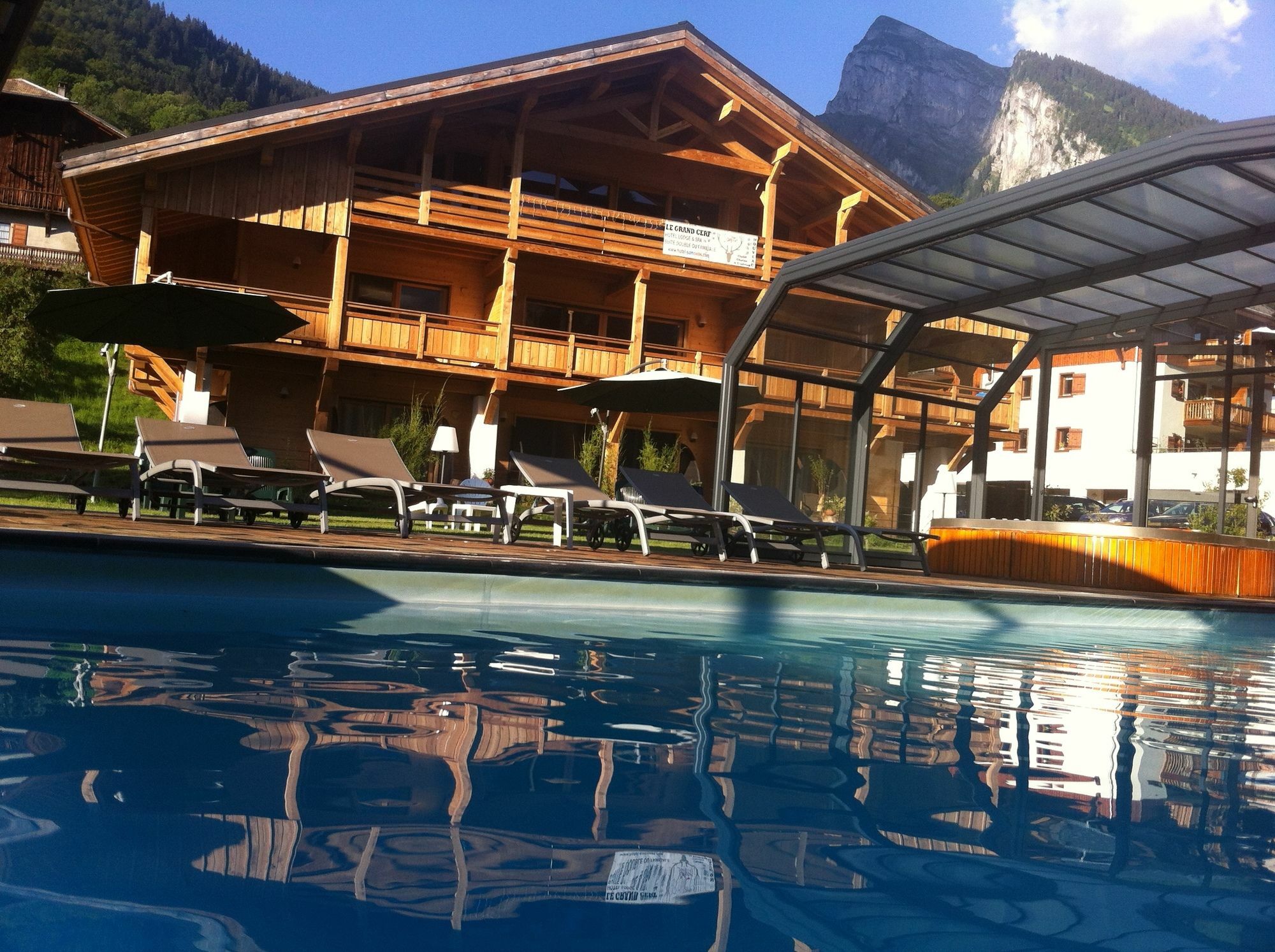 Logis Hotel Gai Soleil ซาโมอ็องส์ ภายนอก รูปภาพ