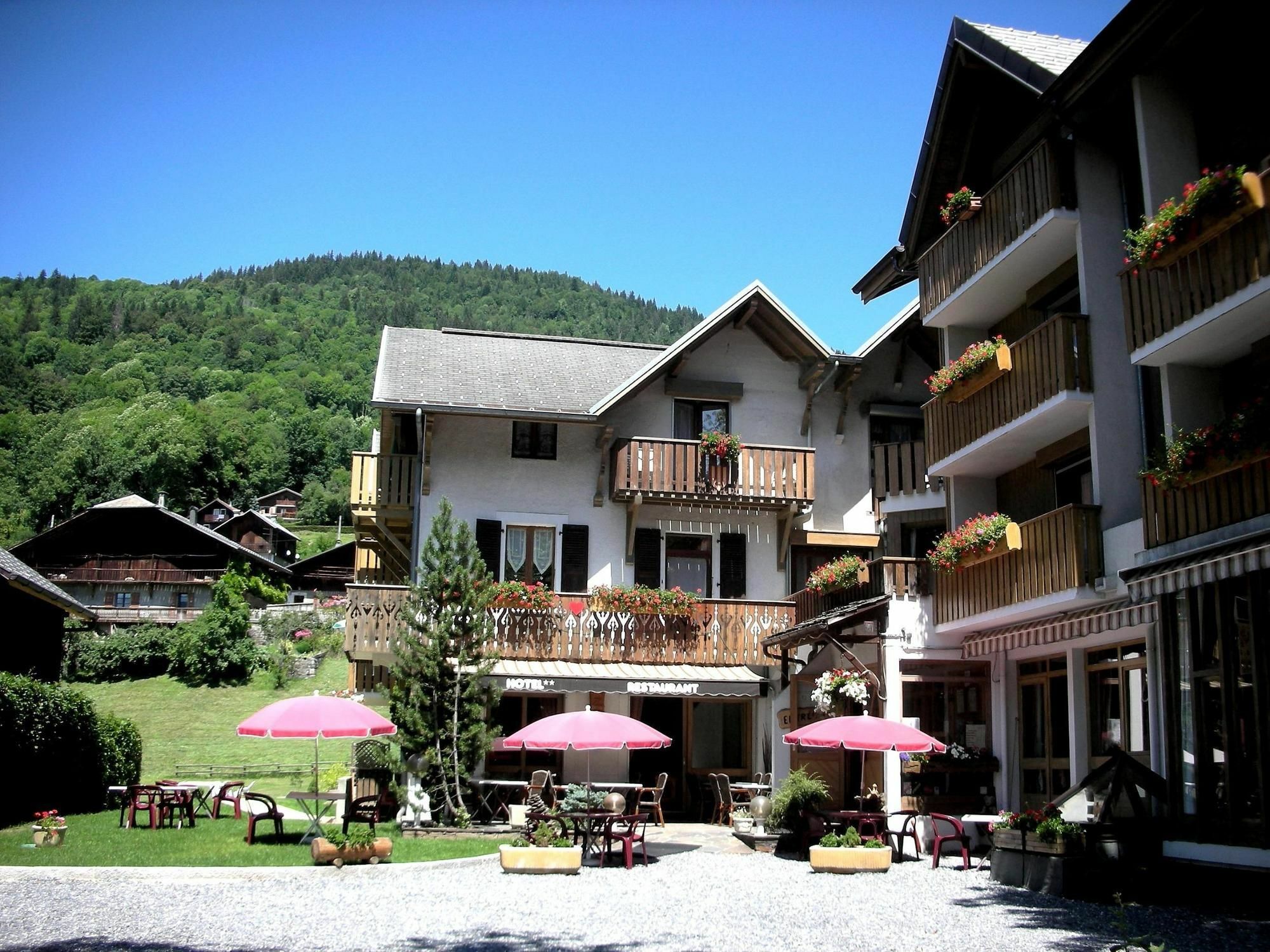 Logis Hotel Gai Soleil ซาโมอ็องส์ ภายนอก รูปภาพ